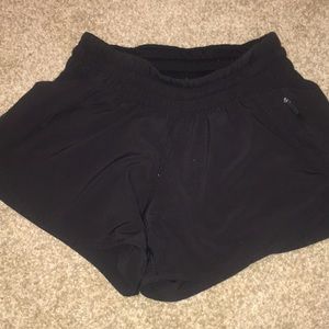 lulu lemon black shorts size 6